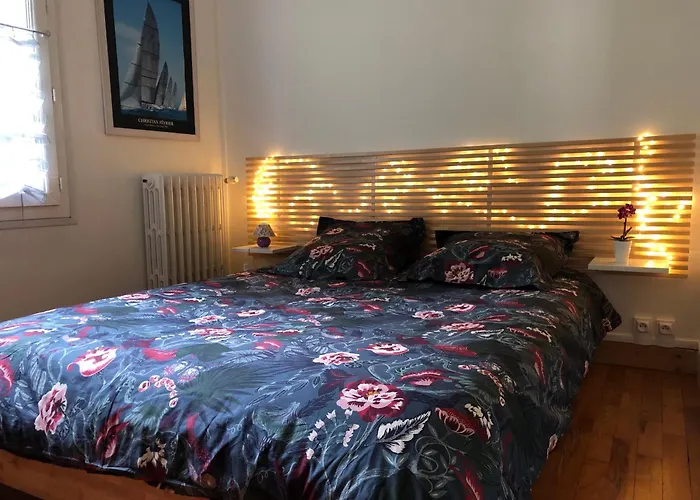 Holiday home Maison De Centre-ville Au Calme Avec Jardin Et Parkings *