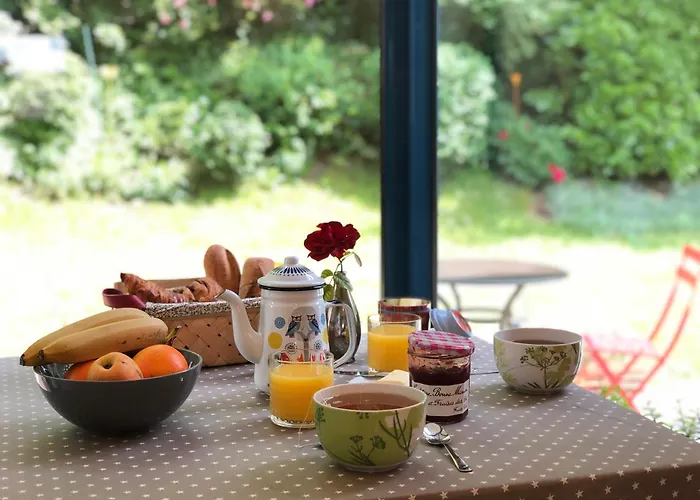 Maison De Centre-ville Au Calme Avec Jardin Et Parkings Caen
