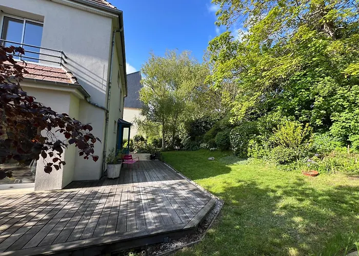 Maison De Centre-ville Au Calme Avec Jardin Et Parkings Holiday home *