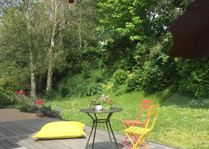 Holiday home Maison De Centre-ville Au Calme Avec Jardin Et Parkings *