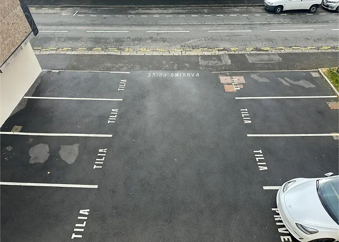 Maison De Centre-ville Au Calme Avec Jardin Et Parkings Holiday home Caen